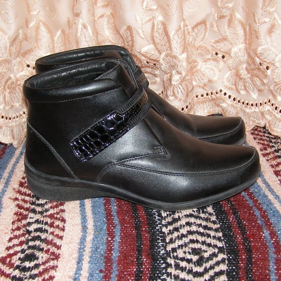 size 8 Ladies' Black Leather ankle boots Faux Fur Lined Low heel - Picture 4 of 10